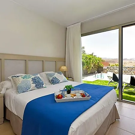 In San Bartolome With Private Pool Hotel 3*